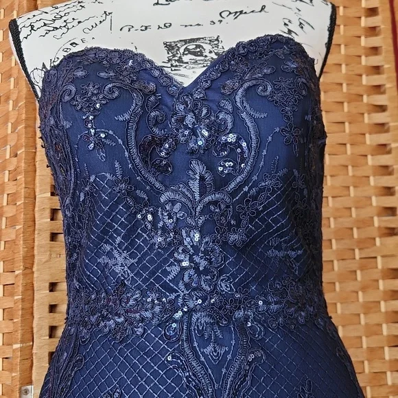 LUCCI LU, Sequins Textures Sweetheart Neckline,Elegant Navy Strapless Lace Dress - Picture 7 of 13